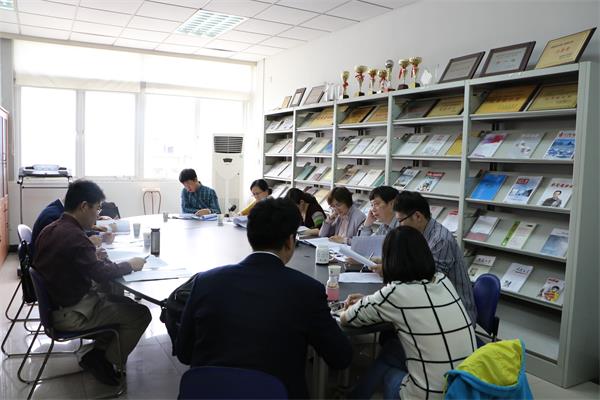 新闻学院召开2016年本科人才方案论证会