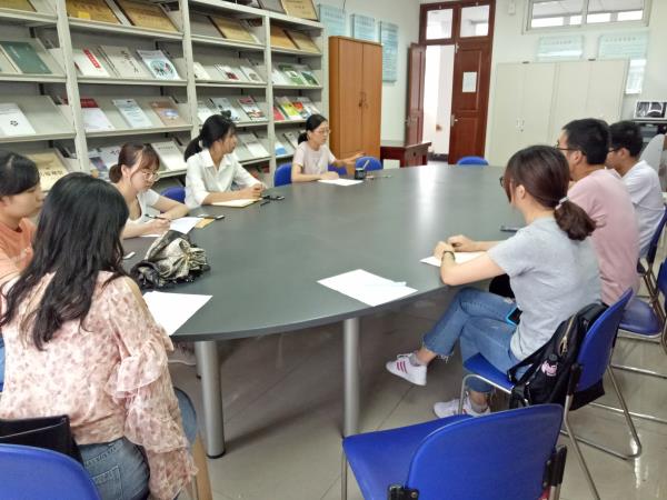 新闻学院各支部开展警示教育专题组织生活会