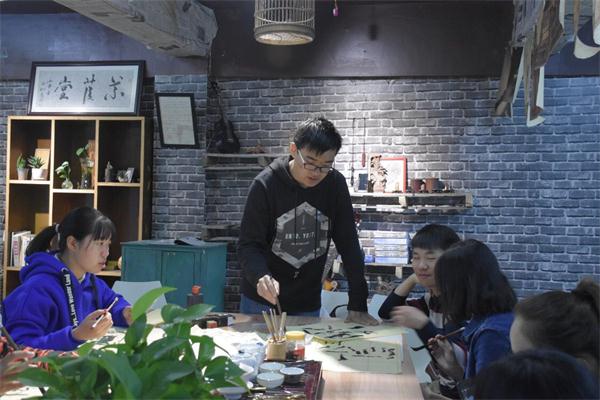 我院首届书法与篆刻沙龙活动圆满结束