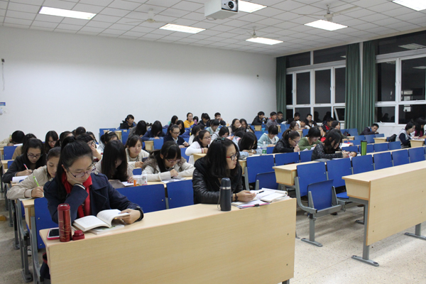 新闻学院基础团校举行“走进第二课堂,营造优良学风”宣讲会活动