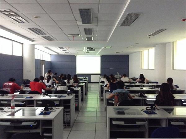 新闻学院数字资源培训讲座圆满举行