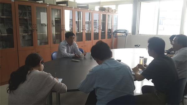 我校乔均副校长来新闻学院召开工作座谈会