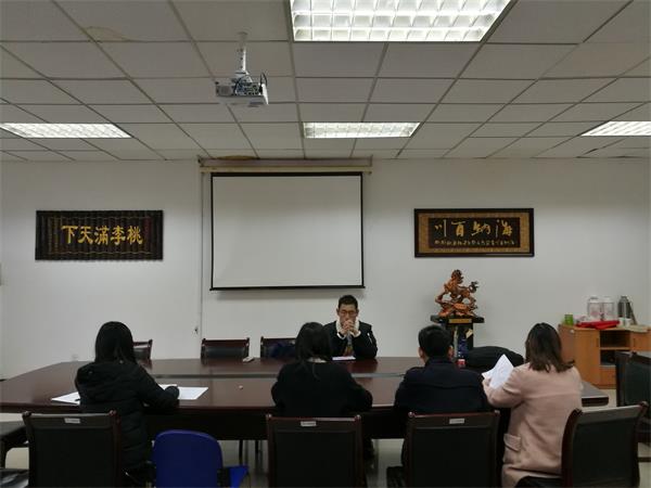 新闻学院研究生党支部转正答辩圆满进行